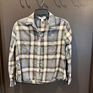 Old Navy Women's Boyfriend Cropped Plaid Flannel Button Down Shirt